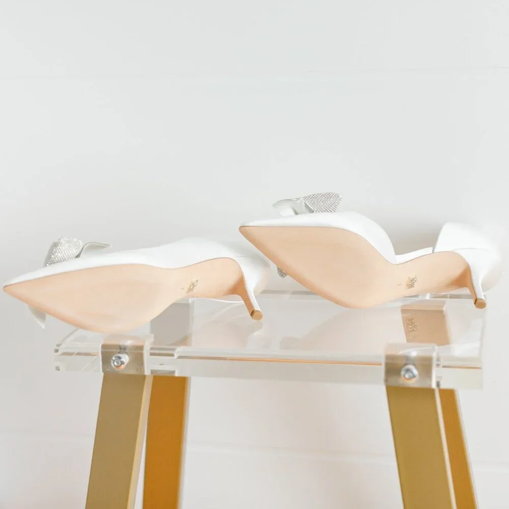 Badgley Mischka Meilani White Satin 7 Women's Classic Bridal Heels Bow Kitten - Picture 8 of 15